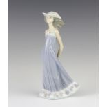 A Lladro figure of a young girl 5644 21cm