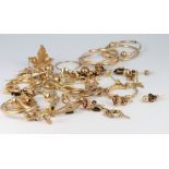 A quantity of 9ct yellow gold earrings, 20 grams