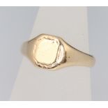 A 9ct yellow gold signet ring size L 1/2