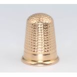 An Edwardian 15ct yellow gold thimble Chester 1909, 5.1 grams