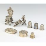 A modern silver tonneau shaped box, Edinburgh 1980, thimbles, minor silver items, 70 grams