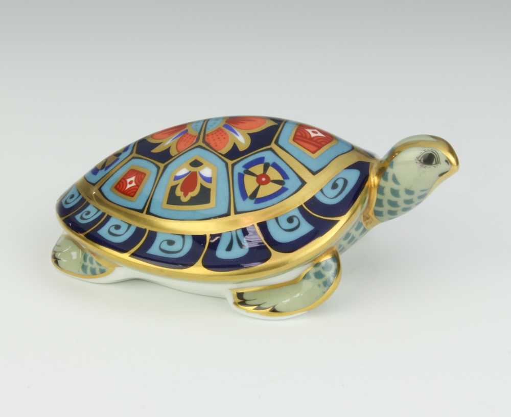 A Royal Crown Derby Imari pattern paperweight of a terrapin with gold stopper 10cm