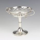 A silver tazza with pierced rim Birmingham 1912, 10cm, 117 grams