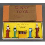 Dinky a Petrol Pumps set and oil bin ( No .49 ) boxed with yellow hoses