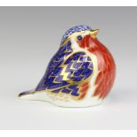 A Royal Crown Derby Imari pattern paperweight of a robin, gold stopper 7cm