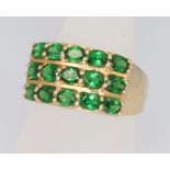 A gentleman's 9ct yellow gold green stone set ring, size Q, 6.1 grams