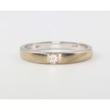 An 18ct white gold single stone diamond ring, size O, 3.2 grams