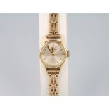 A lady's 9ct yellow gold Roamer wristwatch, gross 14.3 grams