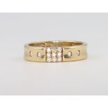A 14ct yellow gold paste set ring, 4.1 grams, size P