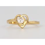 An 18ct yellow gold paste set ring, 3 grams, size L 1/2