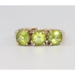 A 9ct yellow gold peridot ring 4.3 grams, size P