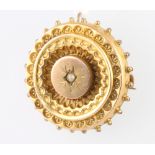 A 9ct yellow gold Victorian pearl set brooch, 3 grams, 28mm