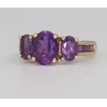 A 9ct yellow gold amethyst ring 2.4 grams, size I