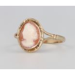 A 9ct yellow gold cameo ring 1.8 grams, size N