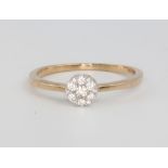 A 9ct yellow gold diamond cluster ring
