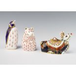A Royal Crown Derby Imari pattern paperweight Reindeer with gold stopper, 10cm, ditto bear 10cm (