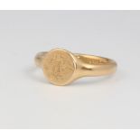 A gentleman's 15ct yellow gold signet ring 5.7 grams, size P
