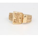 A 9ct yellow gold buckle ring, 2.9 grams, size I