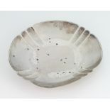 A silver shallow dish, London 1949, 14cm, 175 grams