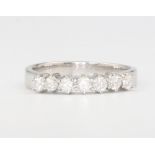 An 18ct white gold 7 stone diamond ring approx. 0.5ct, size N 1/2