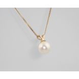 A 9ct yellow gold necklace with pearl pendant, 1.6 grams, 42cm