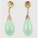 A pair of yellow gold pear cut jade earrings 35mm