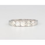 An 18ct white gold 5 stone diamond ring approx. 0.75ct, colour approx. H/I, clarity VS, size N