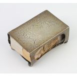 An Edwardian engraved silver matchbox holder Birmingham 1905 7cm, 30 gramsThis item is misshapen
