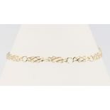 A 9ct yellow gold bracelet, 3.2 grams, 16cm