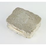An Edwardian engraved silver table snuff box Chester 1905, 57 grams, 6cm