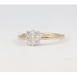 A 9ct yellow gold diamond ring approx 0.25ct, 2.5 grams, size P