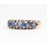 A Victorian yellow gold 5 stone sapphire ring, 3.8 grams, size N 1/2