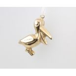 A 9ct yellow gold pelican charm 2.1 grams