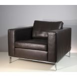 A FOSTER 500 LEATHER CLUB CHAIR, BY SIR NORMAN FOSTER FOR WALTER KNOLL,