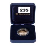 A 1995 "VE" DAY 50TH ANNIVERSARY 14CT GOLD COIN, Turks and Caicos, approximately 7.7. grams, boxed.