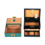 AN EDWARDIAN BLACK LEATHER JEWELLERY BOX with internal tray,