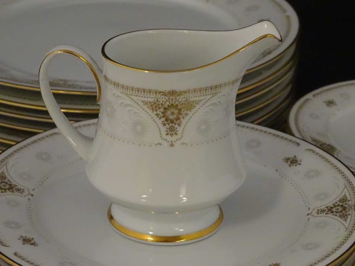 A quantity of Noritake tea and dinner wares in the pattern Highclere, - Image 2 of 5