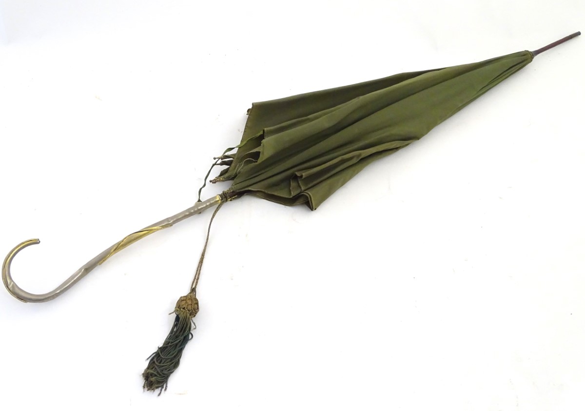 Fox Umbrellas : A Vintage parasol marked Paragon. - Image 4 of 9