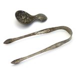 Geo III silver sugar tongs with bright cut decoration hallmarked London 1792 maker Peter & Ann