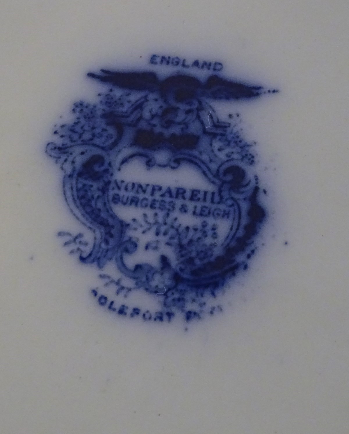 A Victorian blue and white meat plate in the pattern Non Pareil, - Image 2 of 5