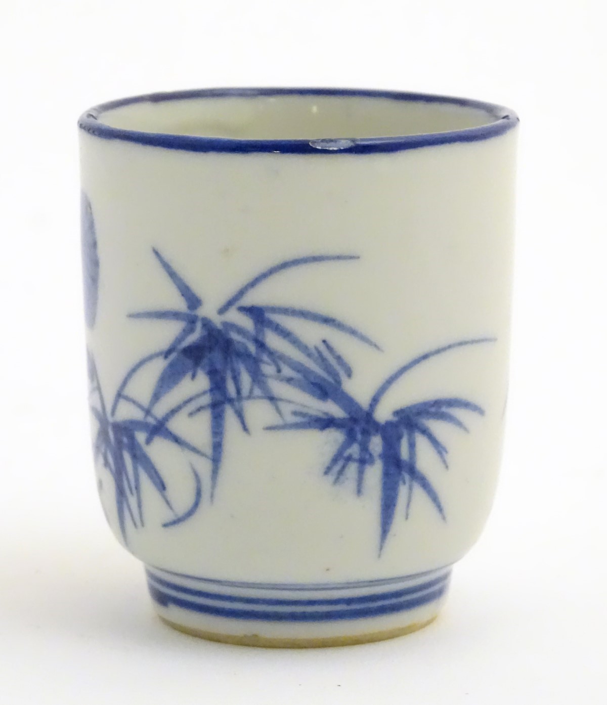 A Japanese blue and white pot with hand painted floral and foliate decoration. - Image 7 of 8