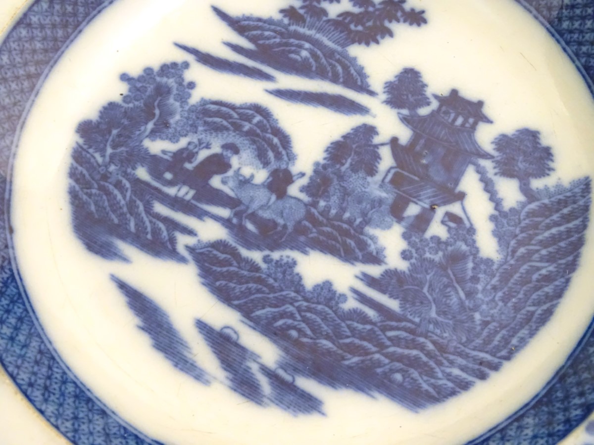 A collection of 5 Chinese plates to include; A pair of blue and white Chinese bowls , - Image 6 of 12