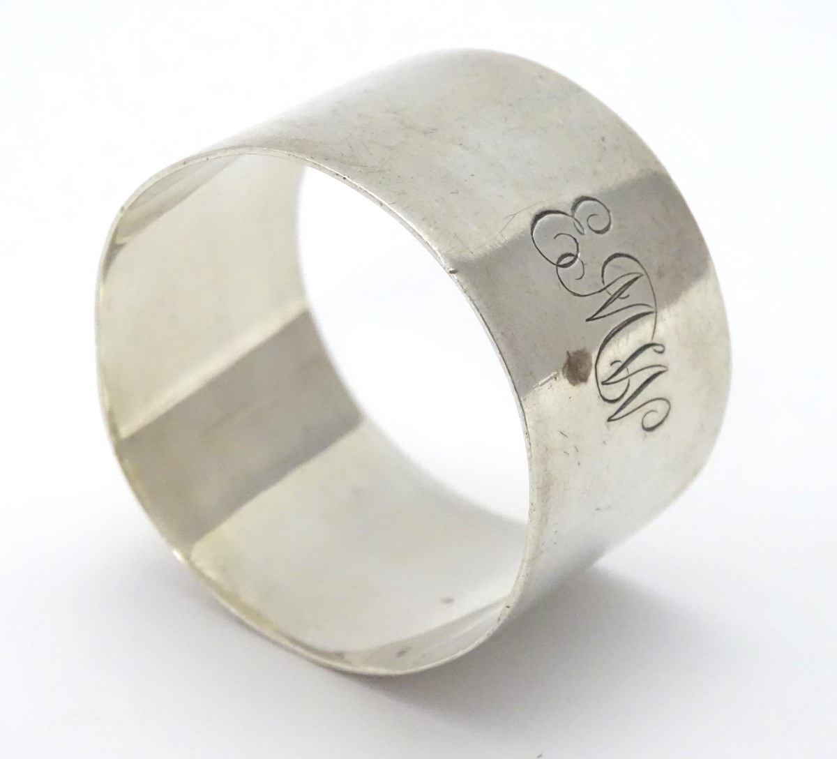 A silver napkin ring, hallmarked Sheffield 1946, - Image 3 of 5