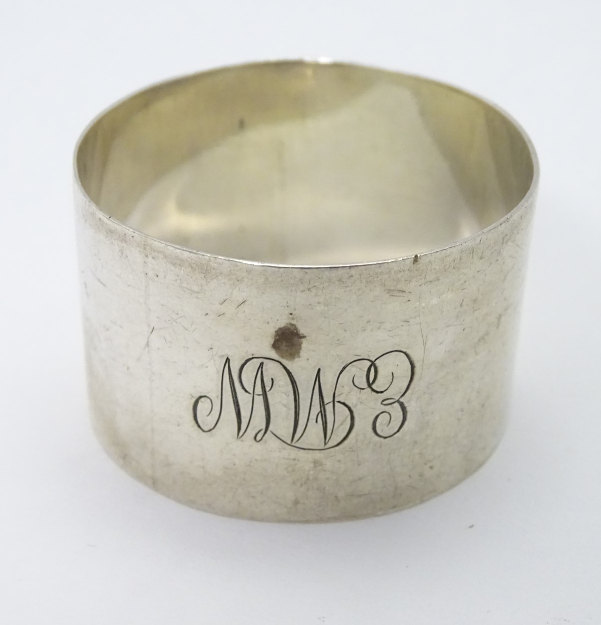 A silver napkin ring, hallmarked Sheffield 1946, - Image 2 of 5