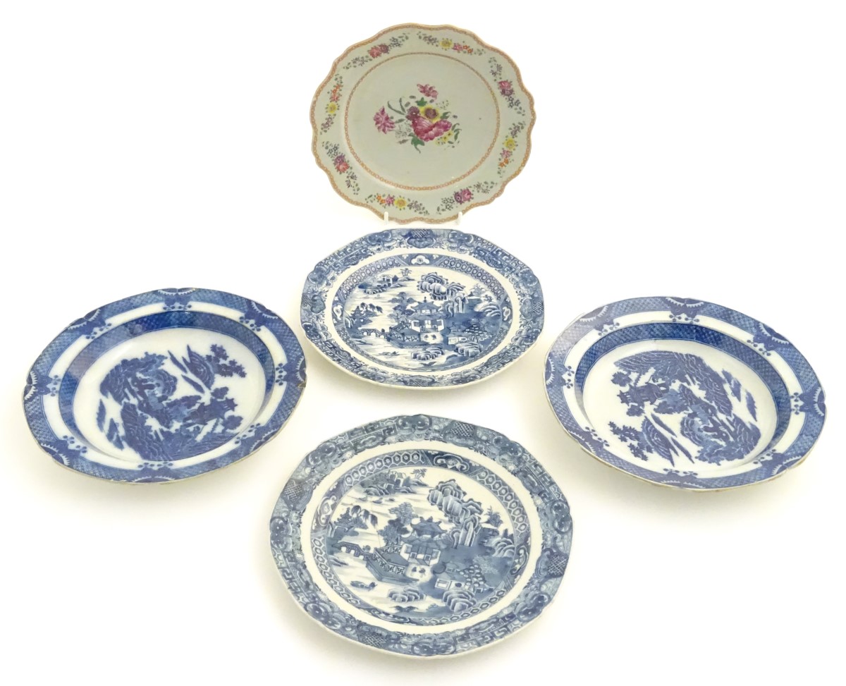 A collection of 5 Chinese plates to include; A pair of blue and white Chinese bowls , - Image 3 of 12