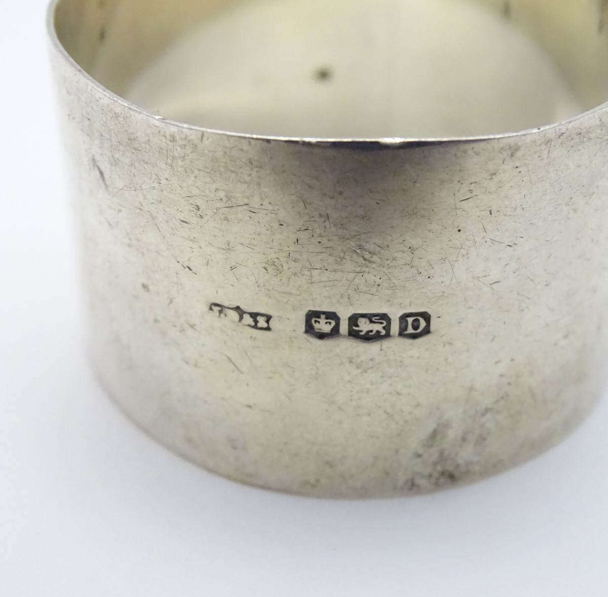 A silver napkin ring, hallmarked Sheffield 1946, - Image 5 of 5
