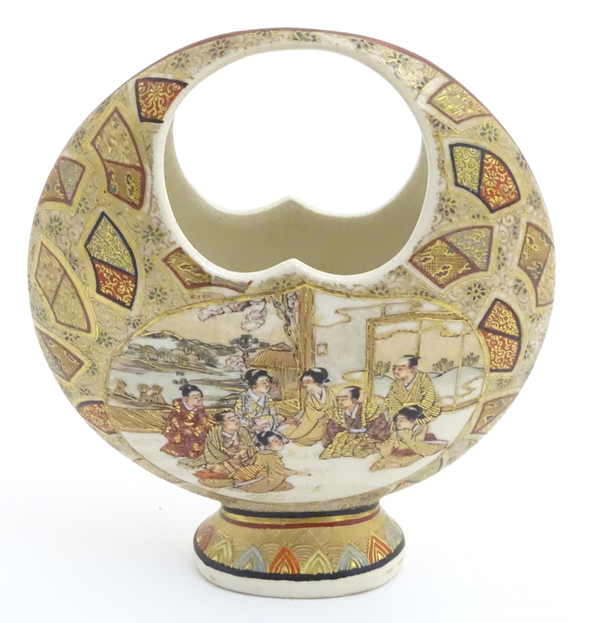 A Japanese satsuma moon basket vase with hand painted decoration depicting figures seated around - Image 5 of 7