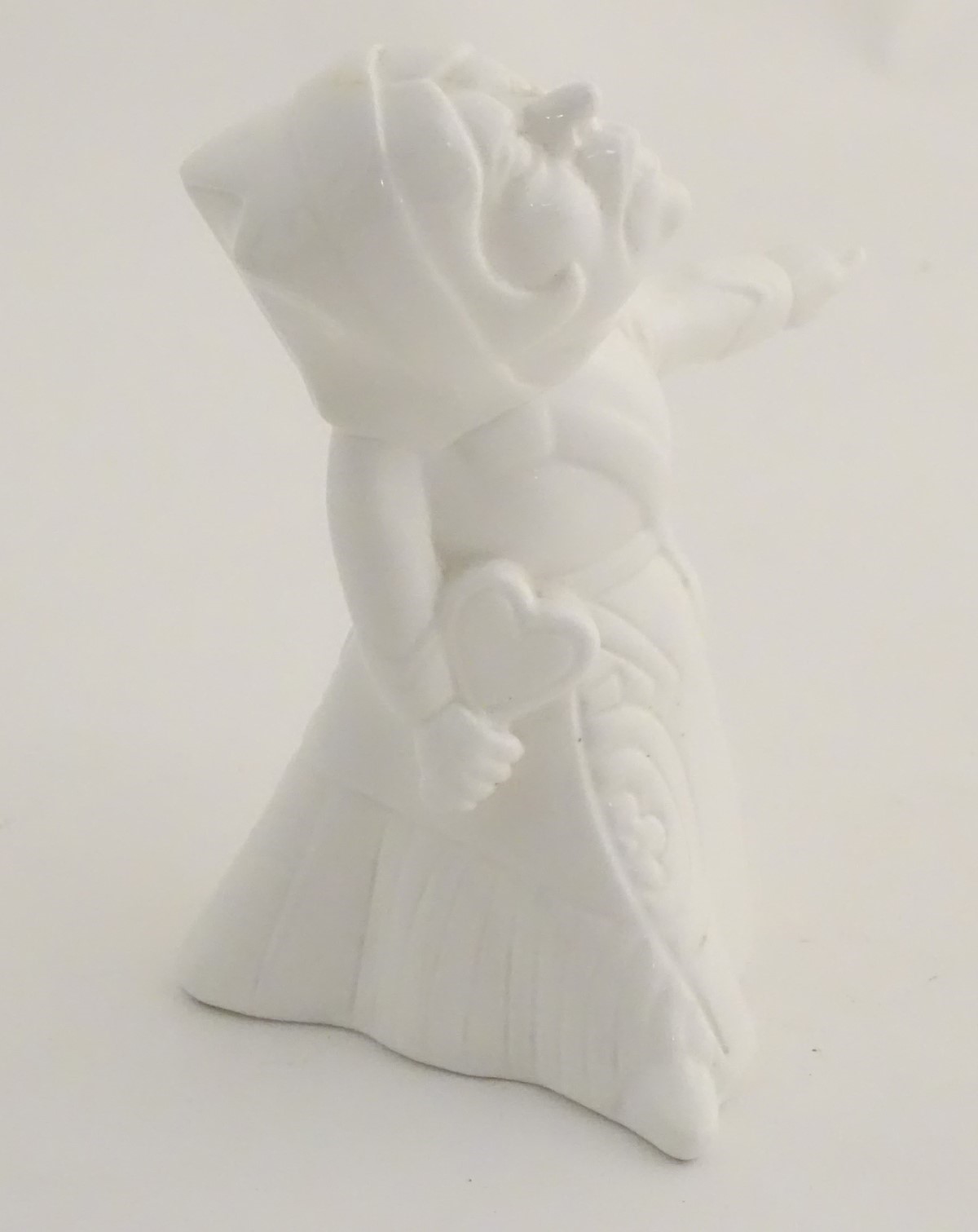 A ceramic figure of the Queen of Hearts from Lewis Carroll's Alice in Wonderland. Approx. - Image 8 of 10