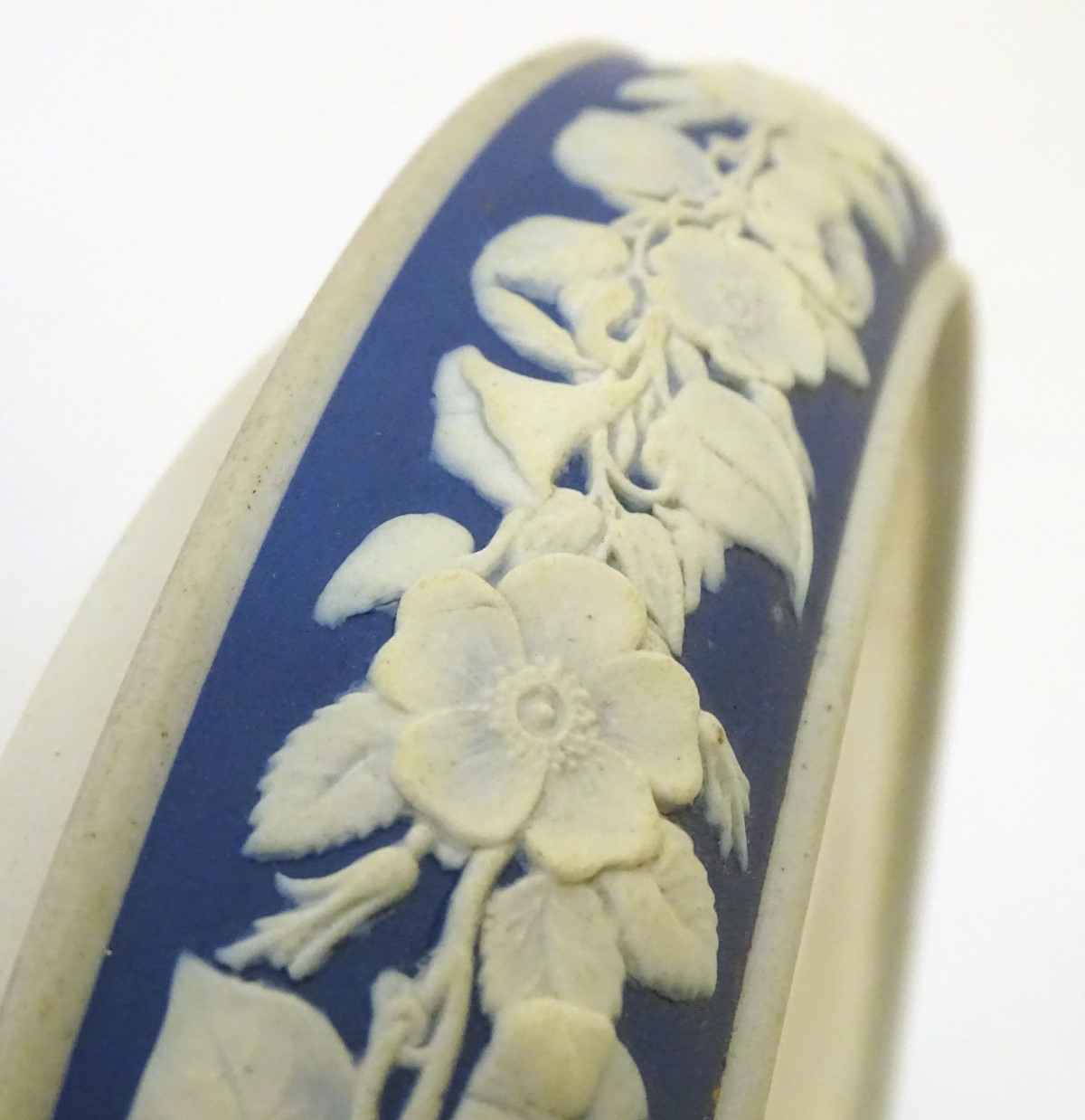 A blue and white cheese dome and stand in the manner of Wedgwood Jasperware, - Image 6 of 6