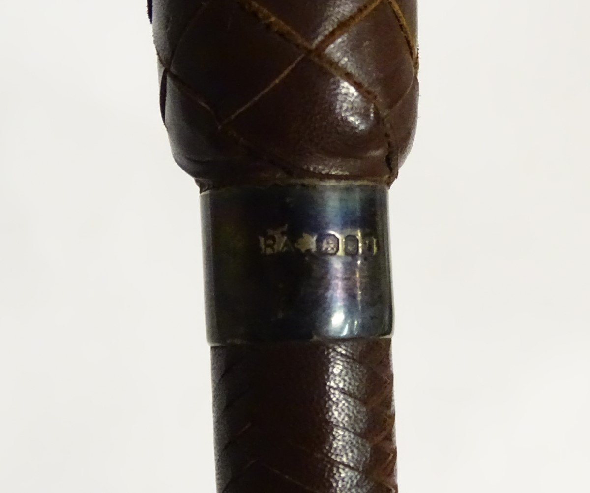 Hunting: A woven leather riding crop by Swaine Adeney Briggs, Sabson Centre, London, - Image 7 of 11